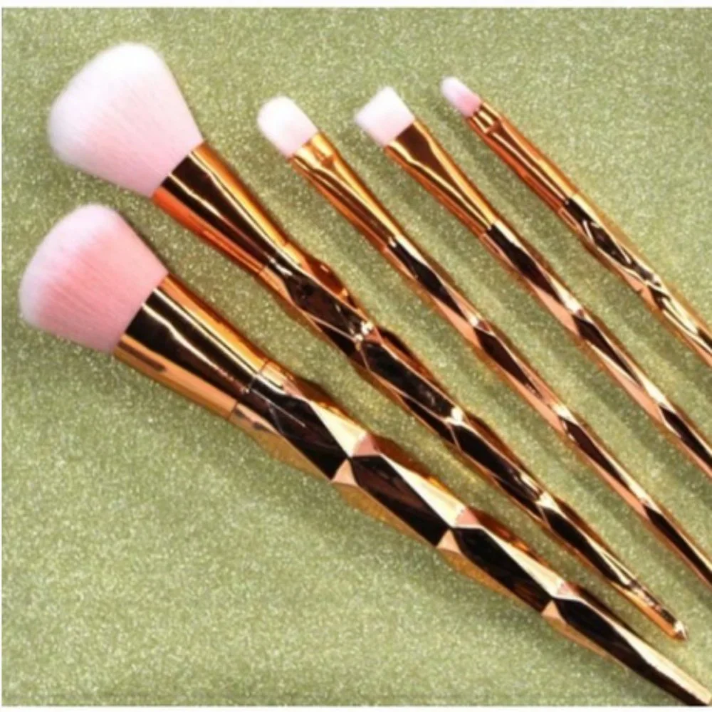 📍5-Piece Makeup Rose Gold Brush Set